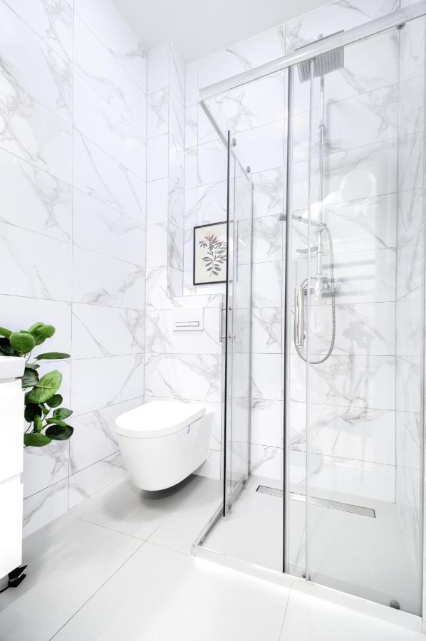 Apartamenty Wyspa Solna By Vacation Rental - Basen, Sauna, Jacuzzi, Silownia W Cenie Kołobrzeg Exteriör bild